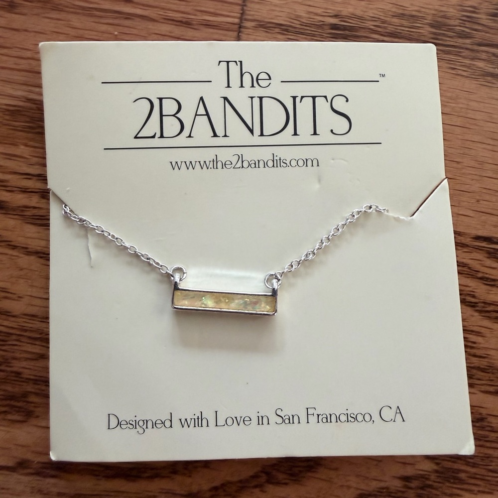 2bandits necklace